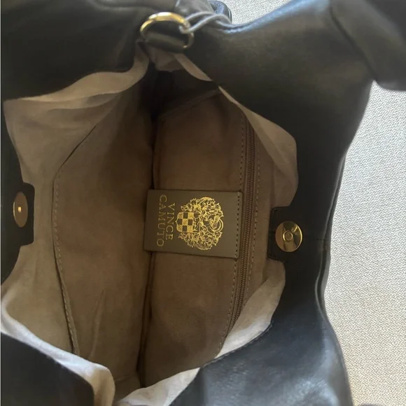 Vince Camuto Jilli Black Leather Hobo Bag. New with tags - Picture 4 of 6